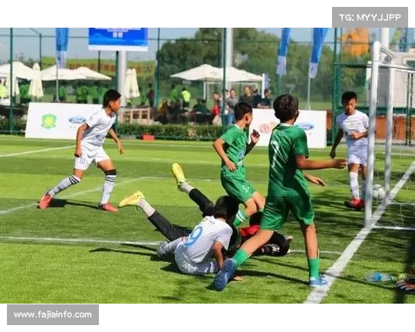 中超俱乐部青训营校园合作项目启动，发掘足球人才