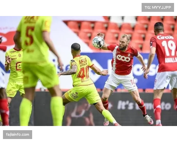 朗斯客场连扳三球3-3逼平布雷斯特，争冠悬念再度升级